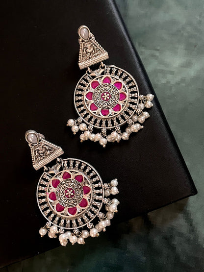 Silver Replica Oxidized Floral with Monalisa Stone Earring