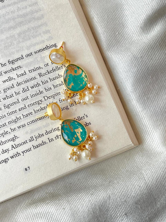 Hand Painted Golden Shell Earring
