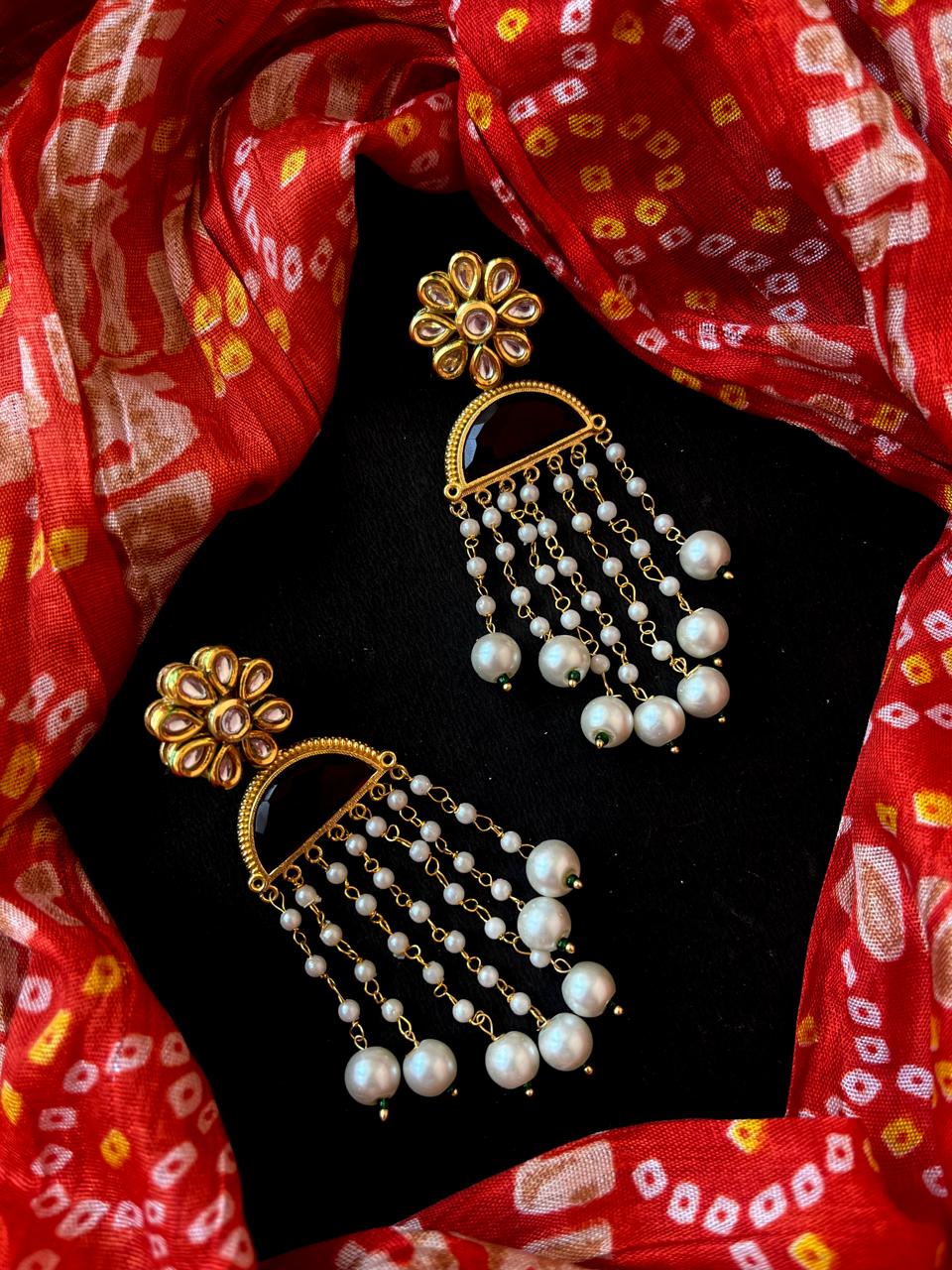 Monalisa Stone with Pearl Latkan Golden Earring