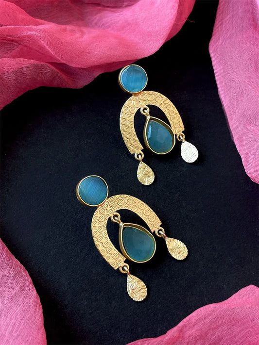 Monalisa Stone Golden Partywear Earring