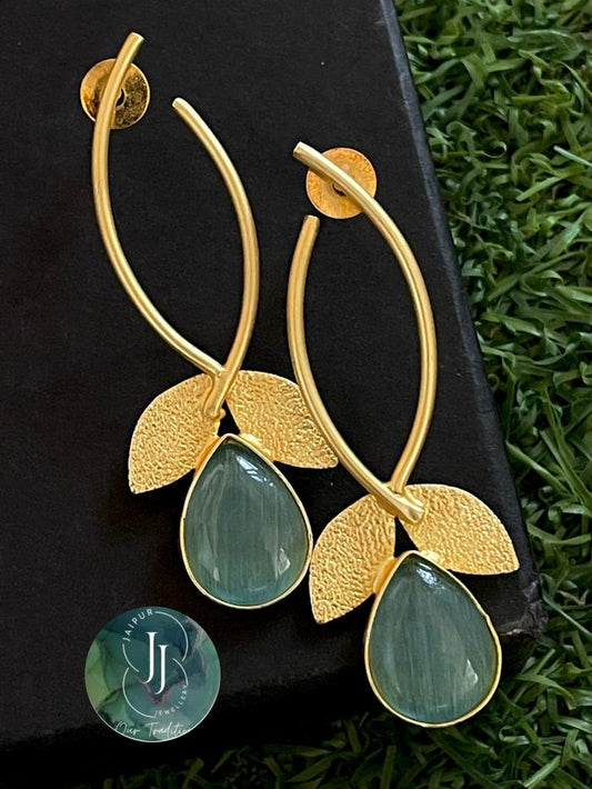 Golden Leaf Earring with Monalisa stone