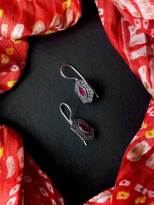 Monalisa Stone Oxidized Earring