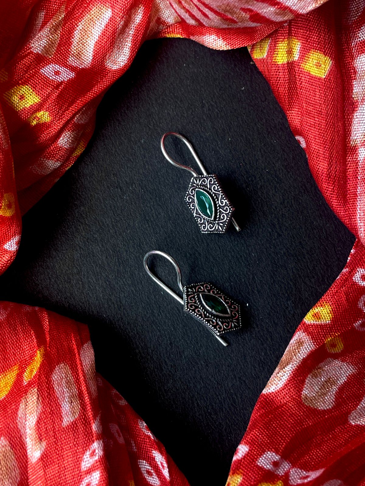 Monalisa Stone Oxidized Earring