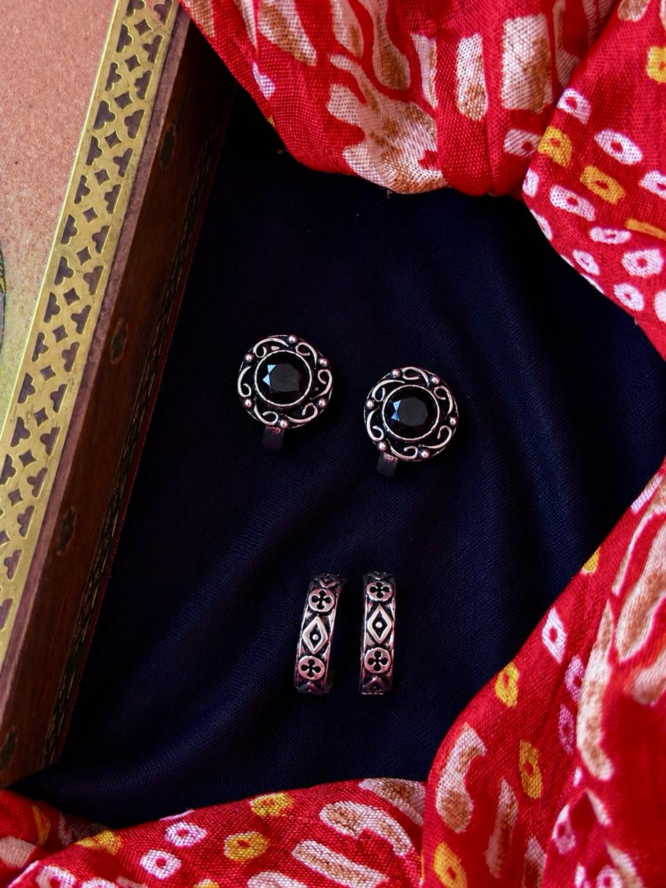 Monalisa Stone Oxidized Tow Ring (set of 2 pairs)