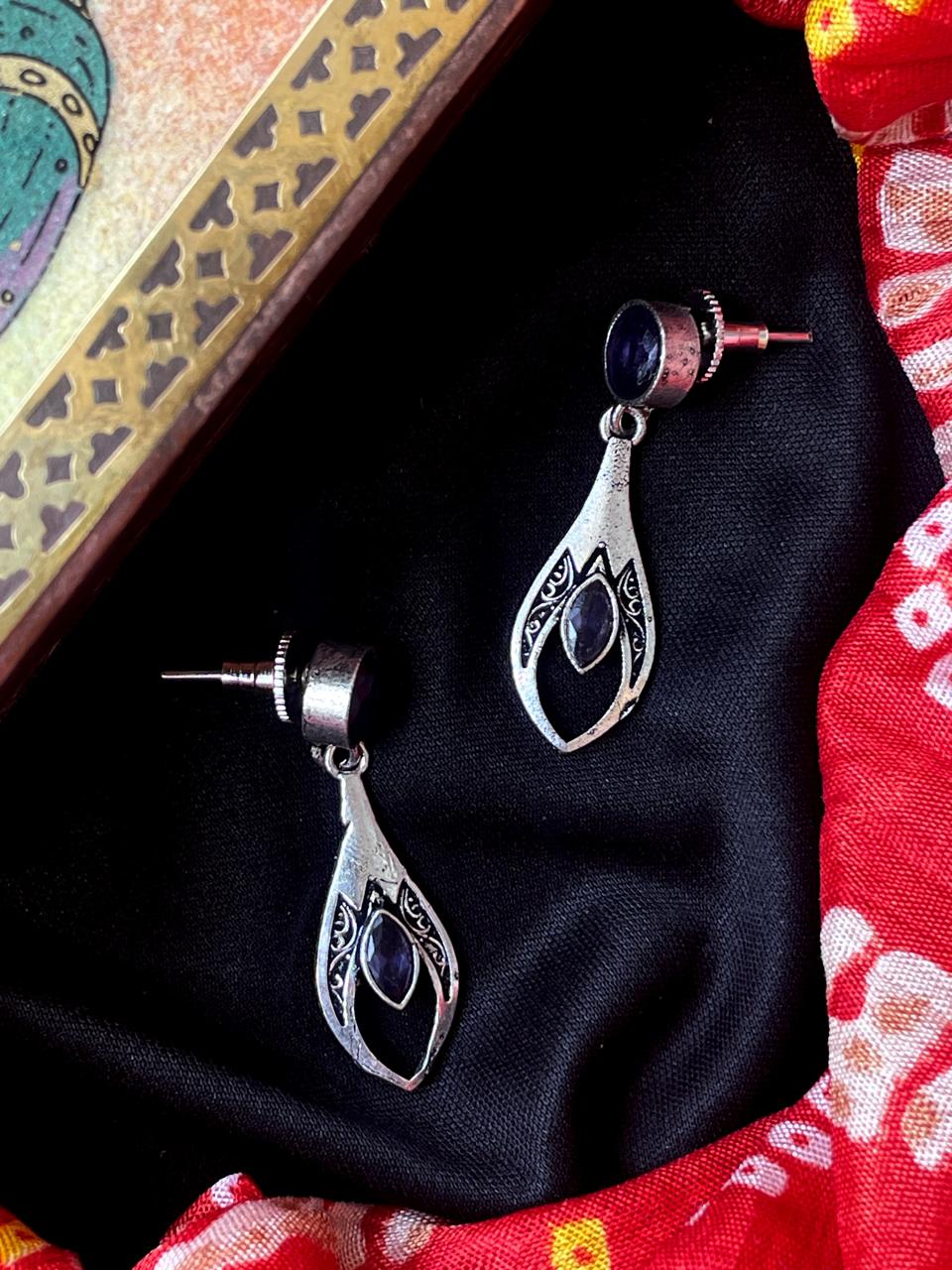 Monalisa Stone Oxidized Earring