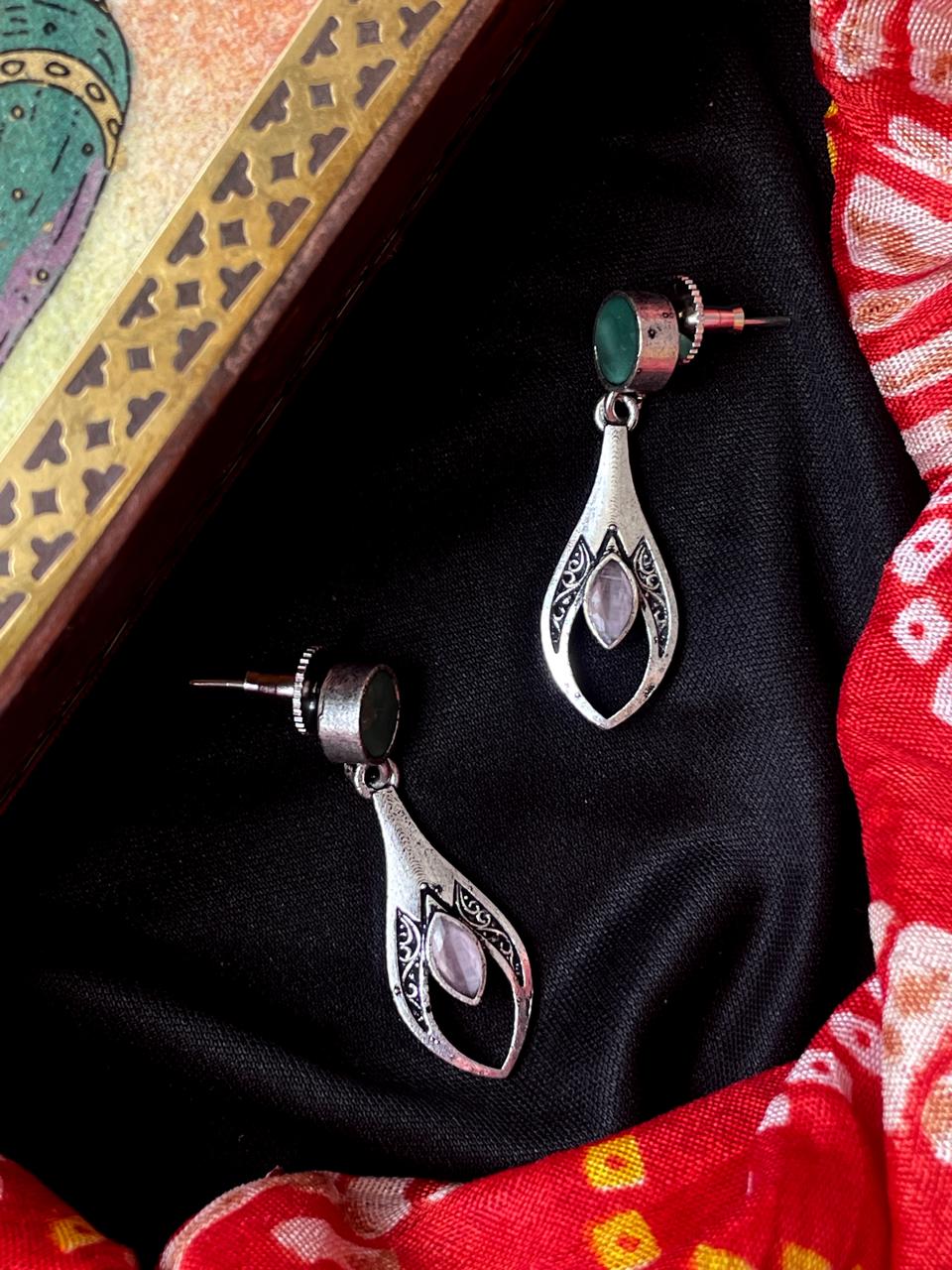 Monalisa Stone Oxidized Earring