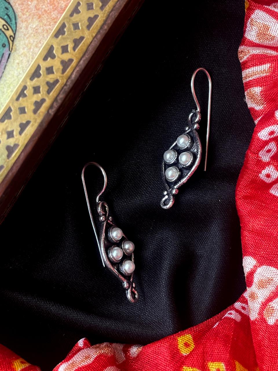 Monalisa Stone Oxidized Hanging Earring