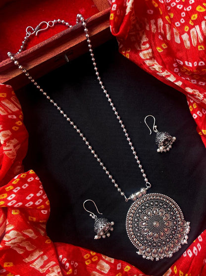 Oxidized Pendant Chain Necklace with Earring set