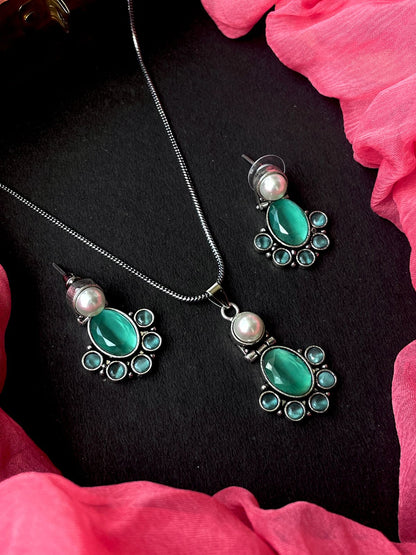 Monalisa Stone Pendant Chain Necklace with Earring set