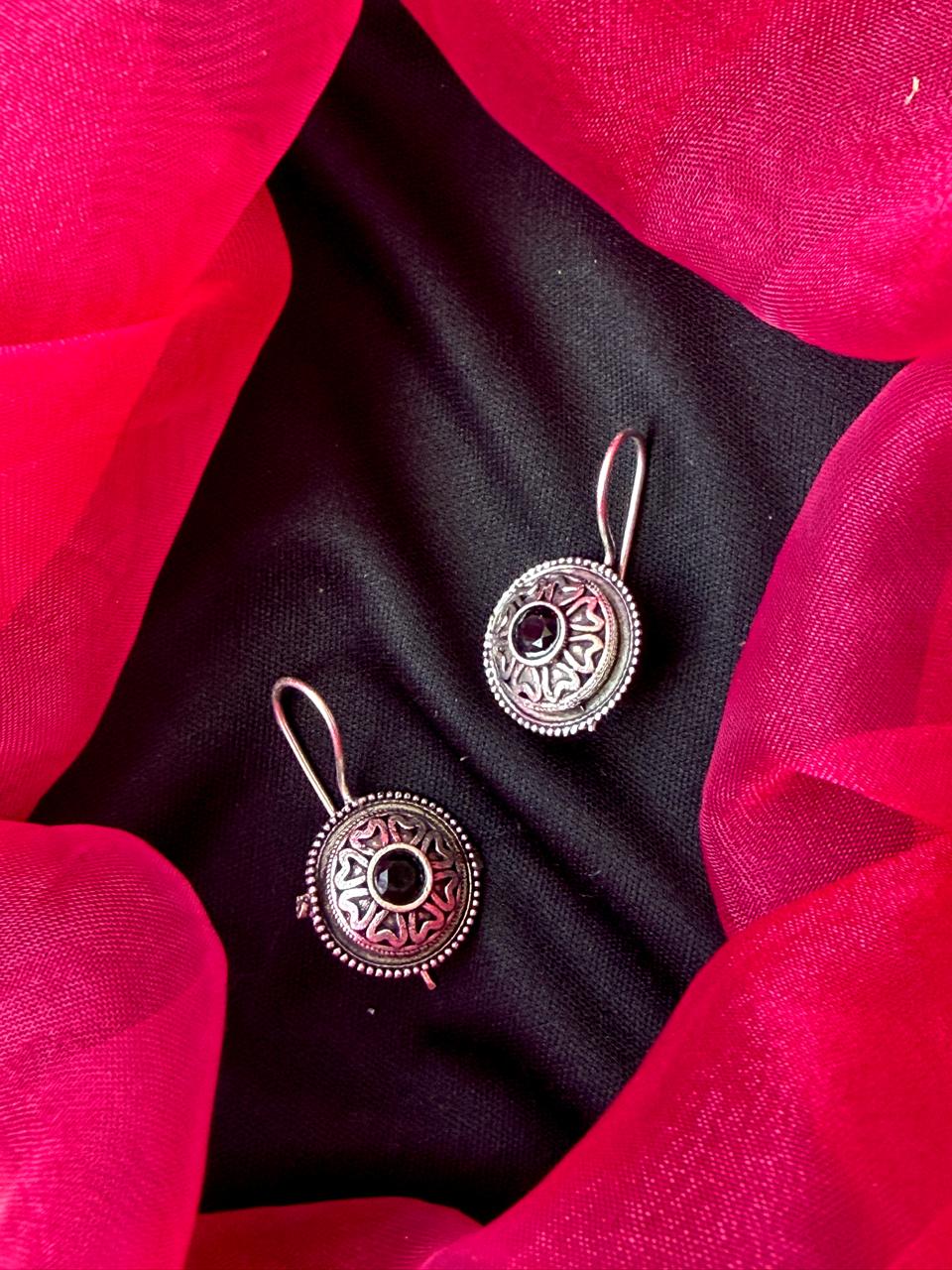 Monalisa Stone Oxidized Round Earring