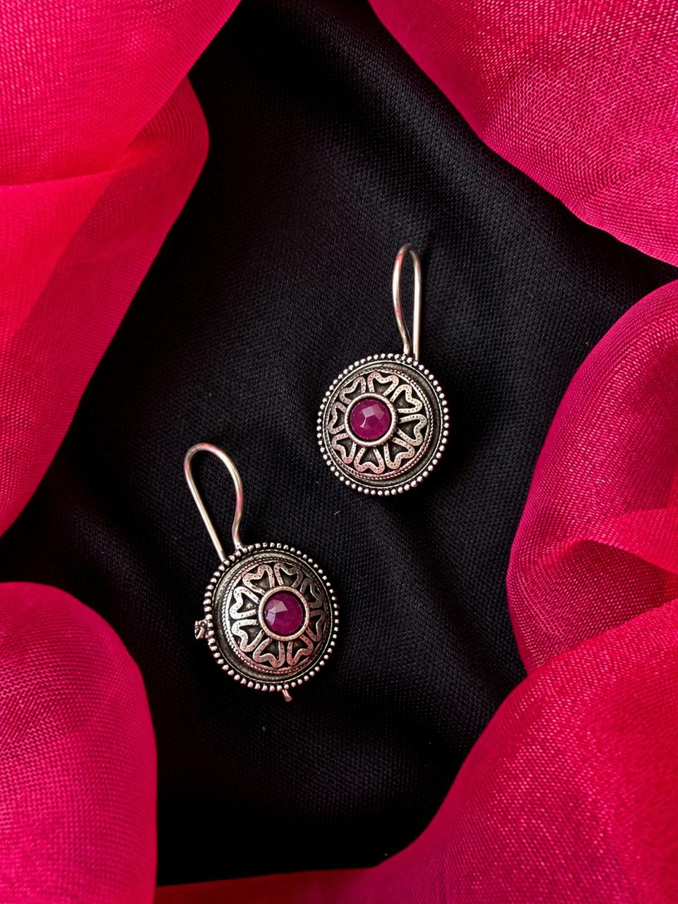 Monalisa Stone Oxidized Round Earring
