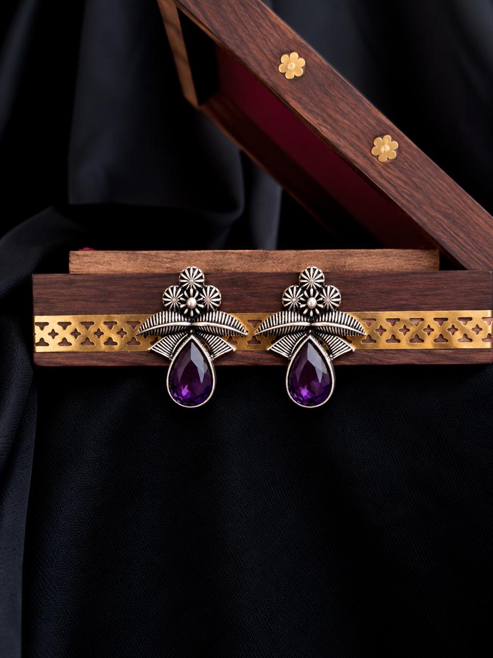 Monalisa Stone Oxidized Geometrical Earring