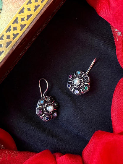 Stone Pearl Oxidized Earring