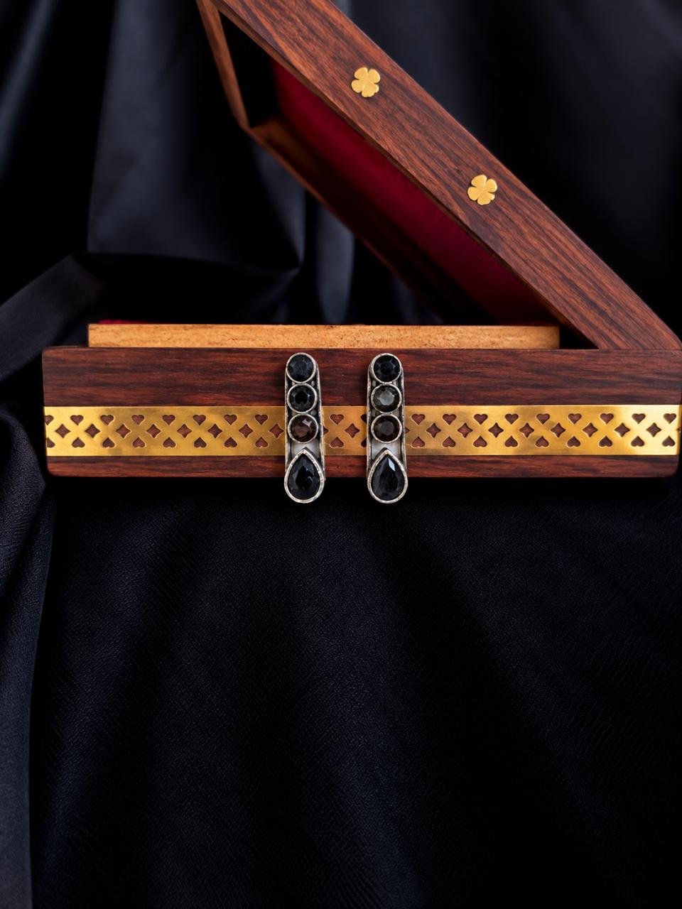 Monalisa Stone Geometrical Oxidized Earring