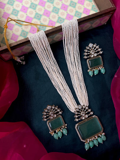 Monalisa Stone Pendant Pearl Mala Necklace with Earring set