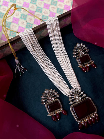 Monalisa Stone Pendant Pearl Mala Necklace with Earring set