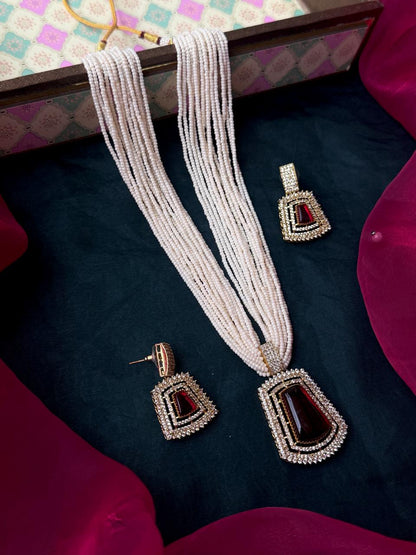 Monalisa Stone Pendant Pearl Mala Necklace with Earring set