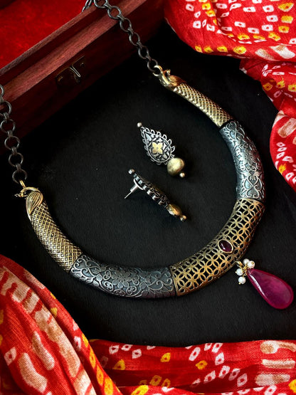 Dual Tone Choker with Earring Set