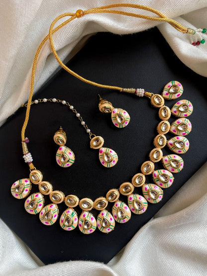 Meenakari Kundan Choker, Mangtika and Earring set