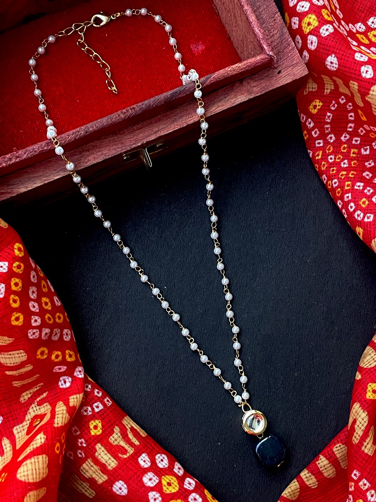 Handmade Shell Pearl Chain Kundan with Jade Stone Pendant Necklace