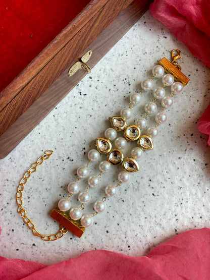 Kundan with Shell Pearl Bracelet