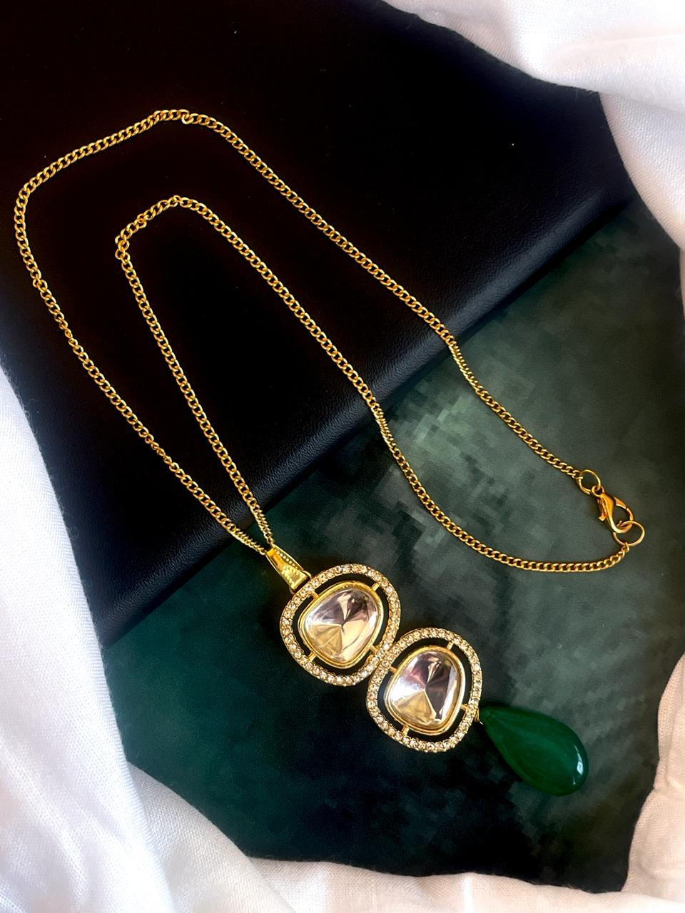 Semi Precious Stone and Kundan Pendant Necklace