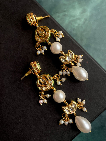 Kundan with Pearl Beaded Earring