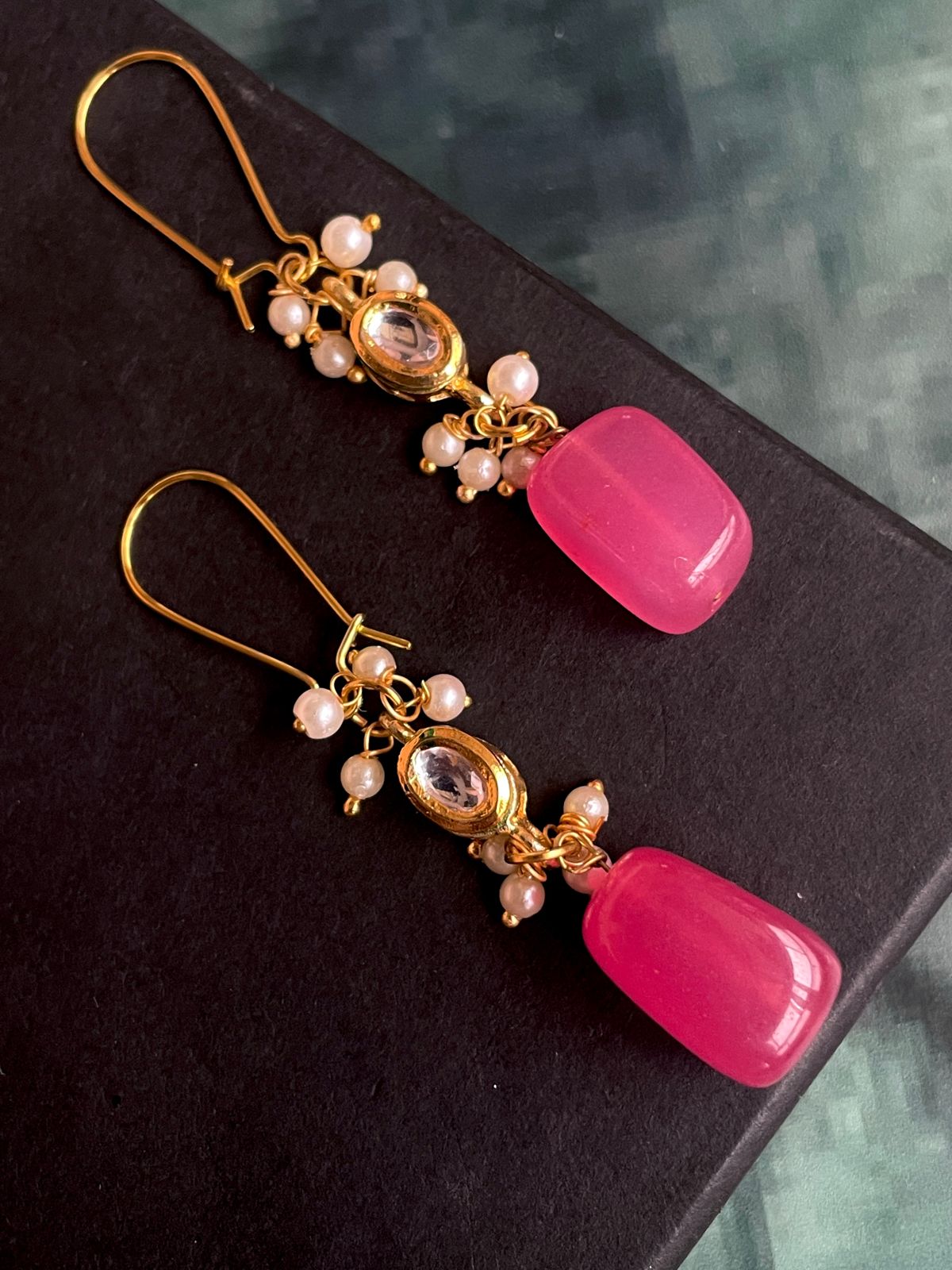 Fiber Beads with Kundan and Moti Earring