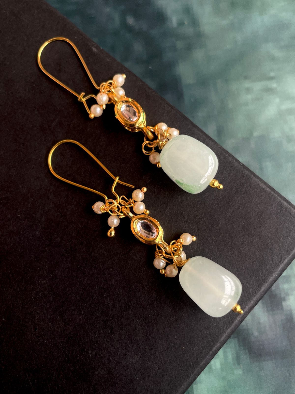 Fiber Beads with Kundan and Moti Earring