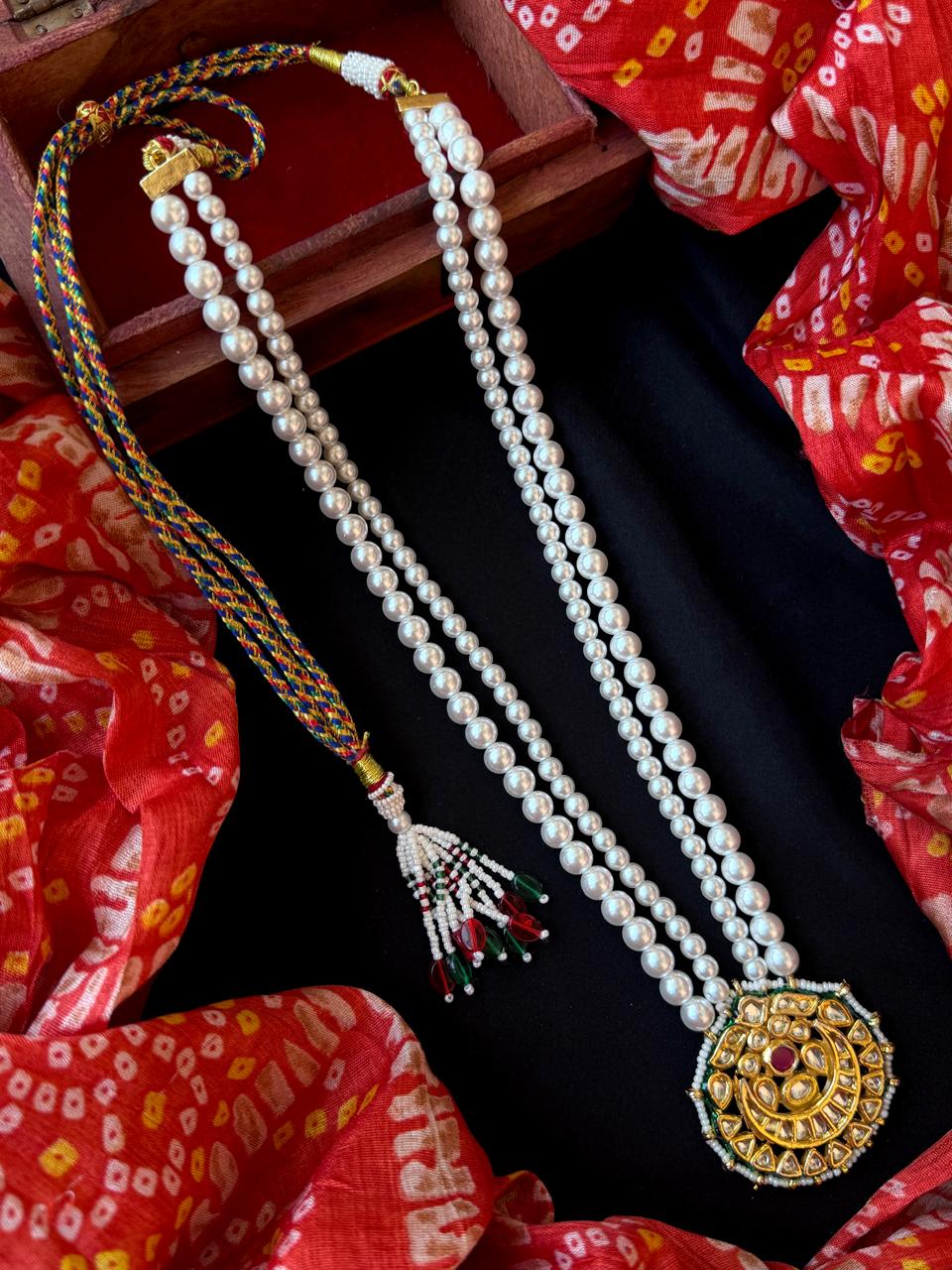 Kundan Pendant Glass Pearl Double Layer Mala Necklace with stud Earring set