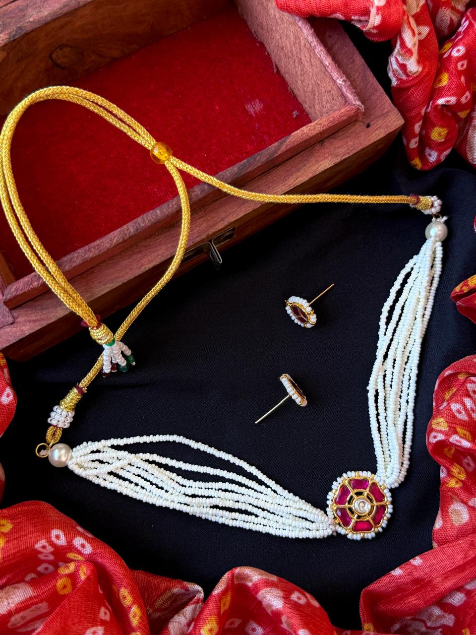 Pachi Kundan Pendant Choker Necklace with Earring set