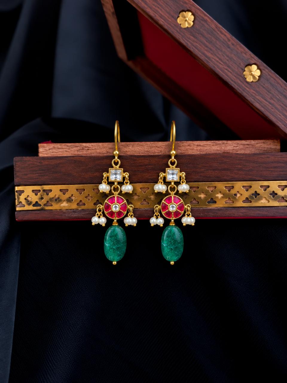 Pachi Kundan Stone Beaded Earring