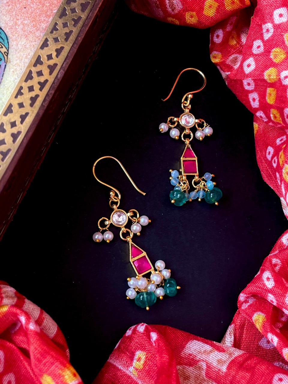 Pachi Kundan Beaded Geometrical Earring
