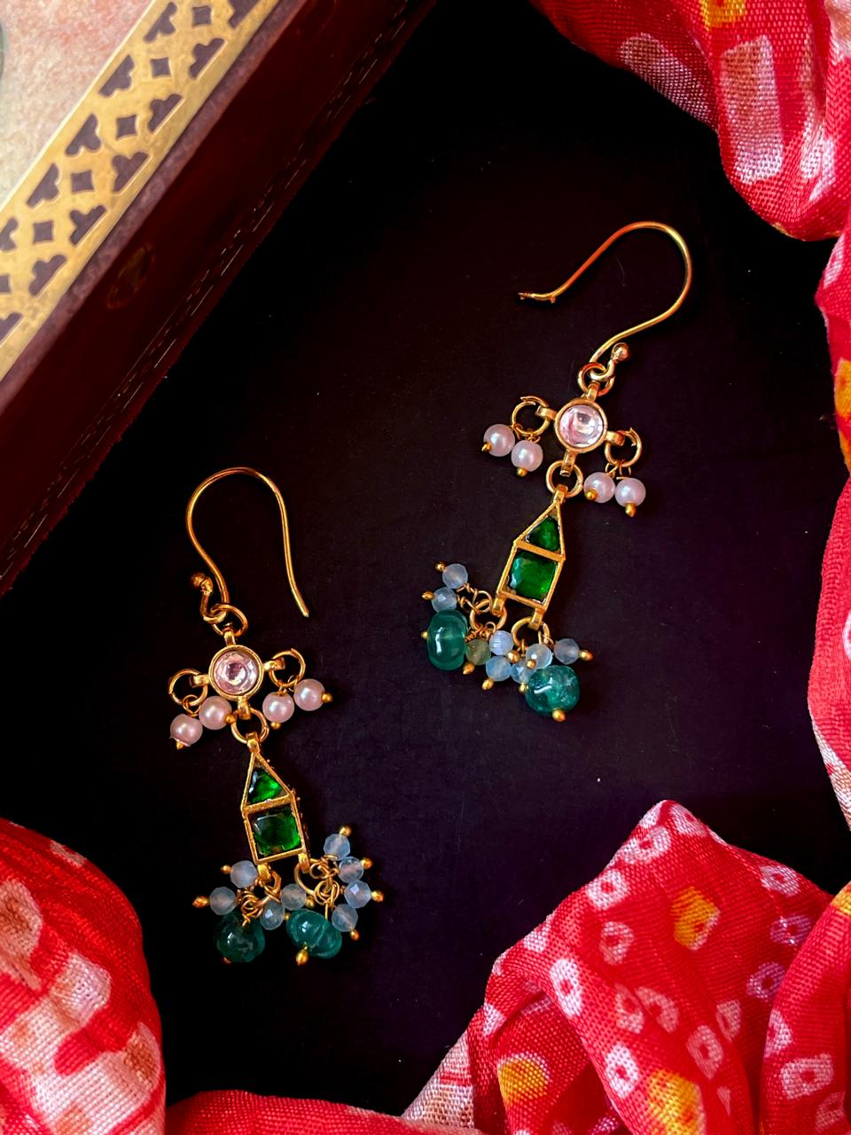 Pachi Kundan Beaded Geometrical Earring