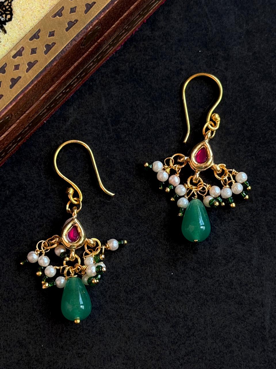 Kundan with Monalisa Stone Earring