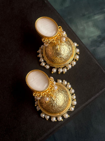 Monalisa Stone Top and Golden Jhumki Earring