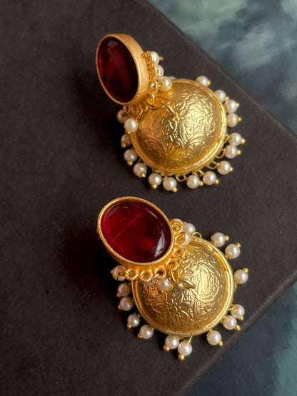 Monalisa Stone Top and Golden Jhumki Earring