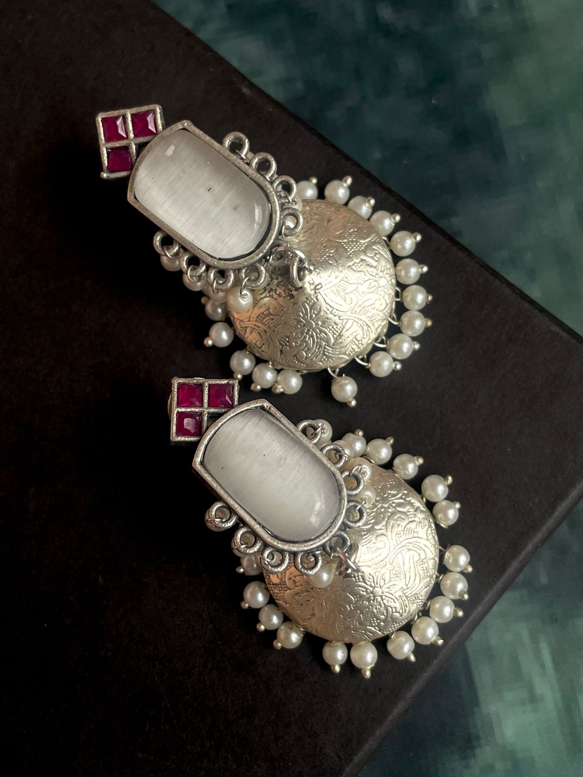 Oxidized Flat Jhumka with Monalisa Stone Top Earring