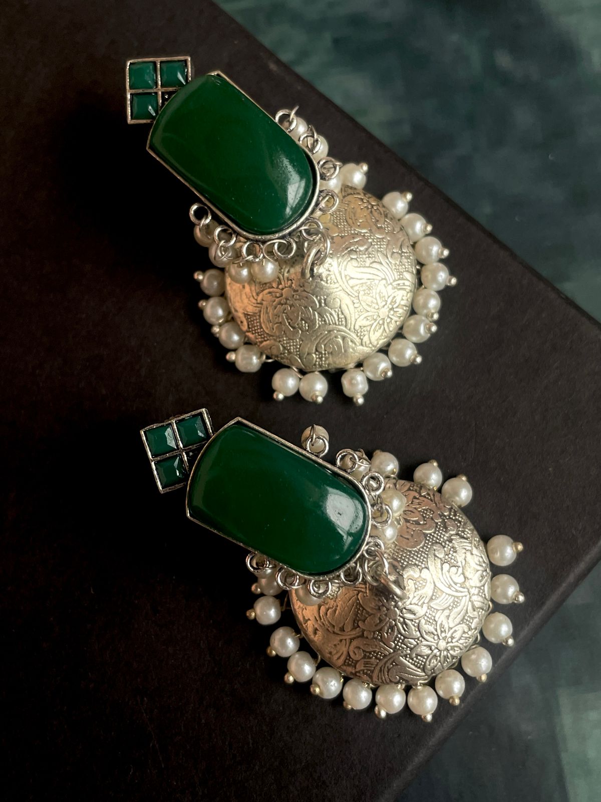 Oxidized Flat Jhumka with Monalisa Stone Top Earring