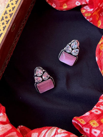 Monalisa Stone with Three stone Stud Earring