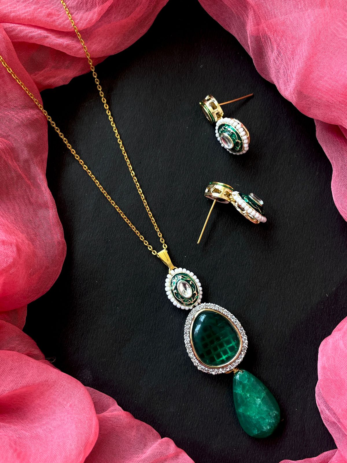 AD with Monalisa Stone Meenakari Pendant with Earring Set