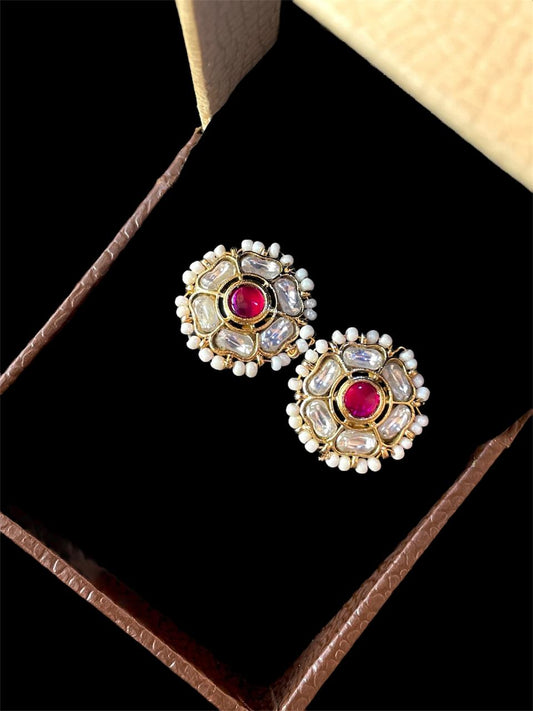 Pachi Kundan Floral Beaded Stud Earring