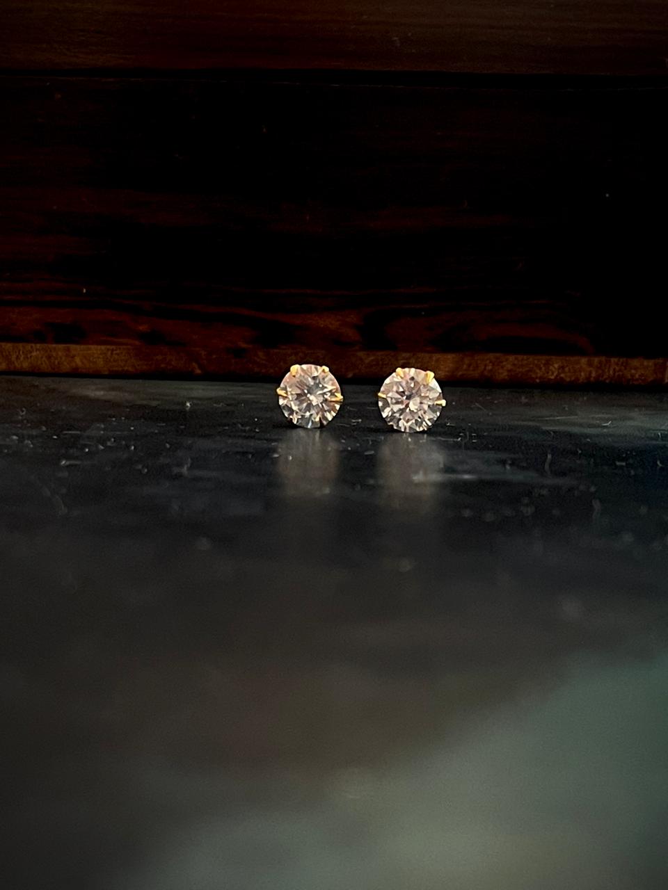 AD Solitaire 6 mm Stud Earring