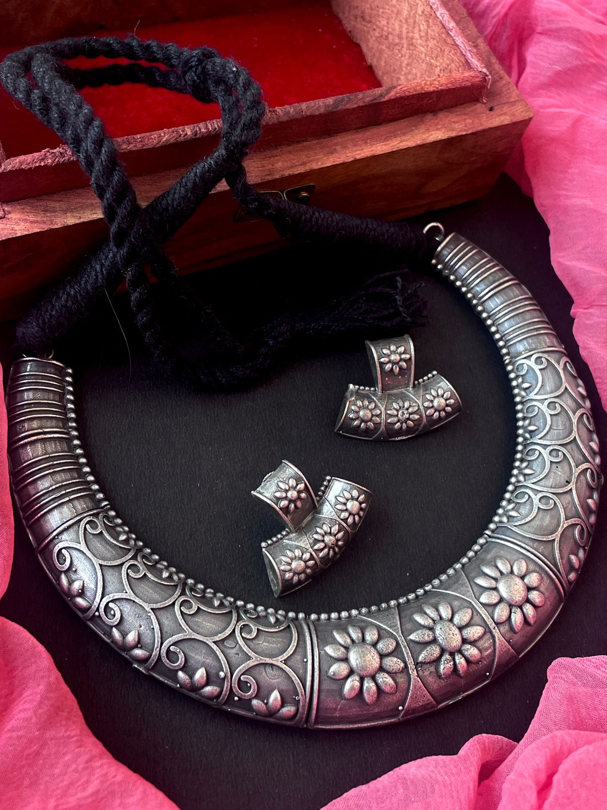 Oxidized Black Polish Choker with Earring set