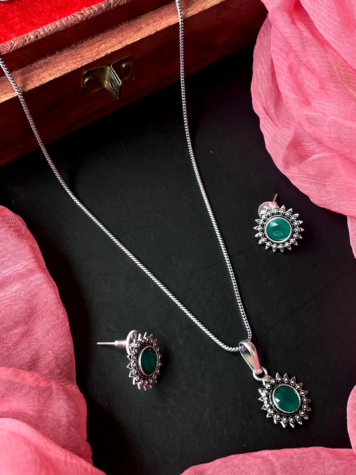 Monalisa Stone Oxidize Pendant Chain Necklace with Earring set