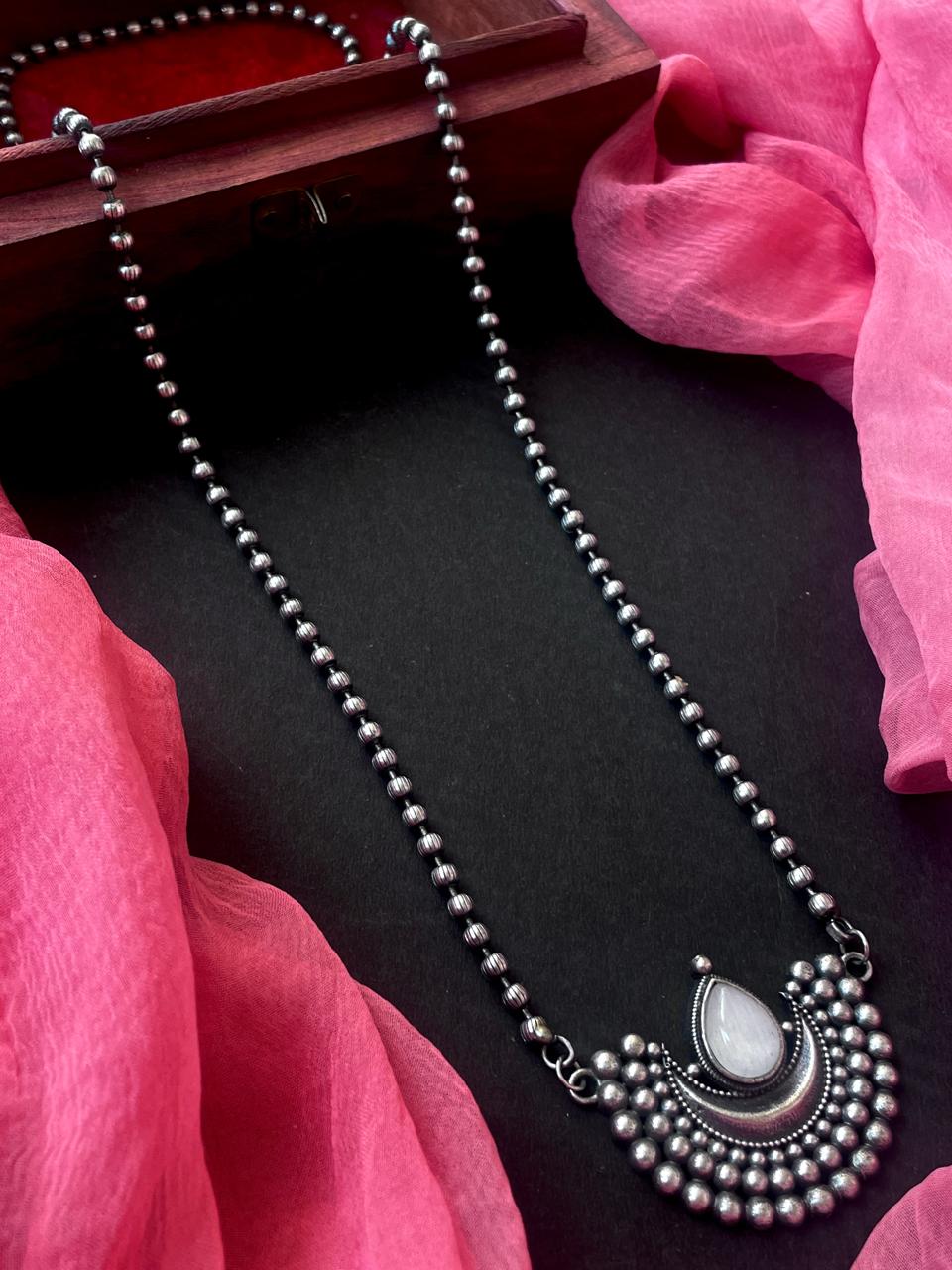 Monalisa Stone Moon shape Pendant Chain Necklace