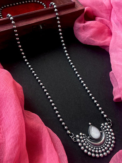 Monalisa Stone Moon shape Pendant Chain Necklace