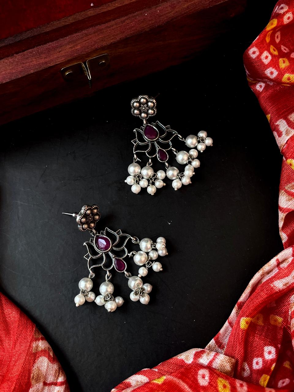 Monalisa Stone Oxidized Floral Earring