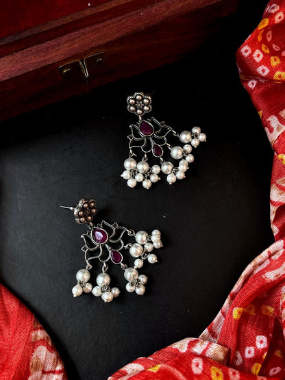 Monalisa Stone Oxidized Floral Earring