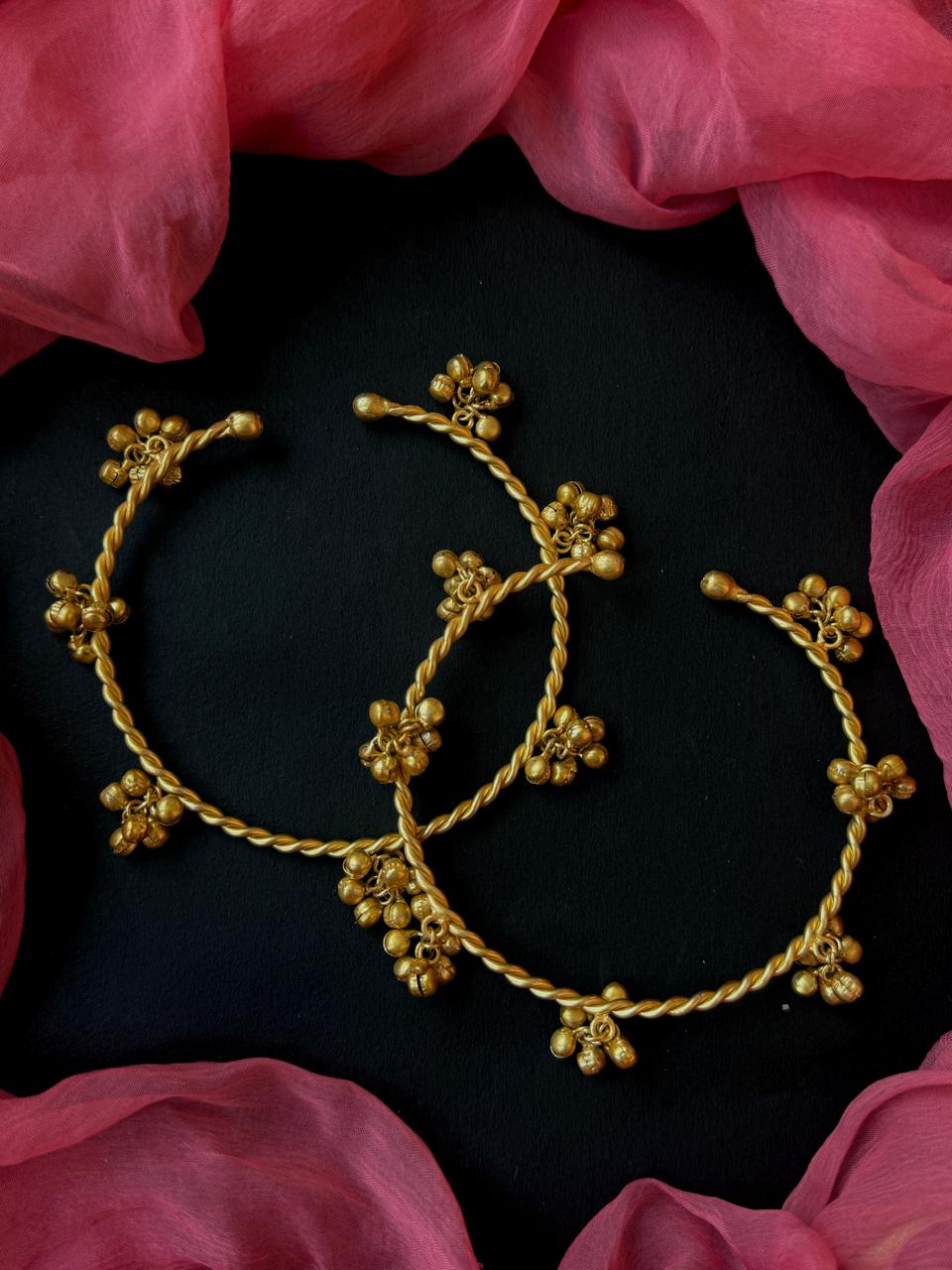 Golden Twisted Openable Anklet with Ghunghroo